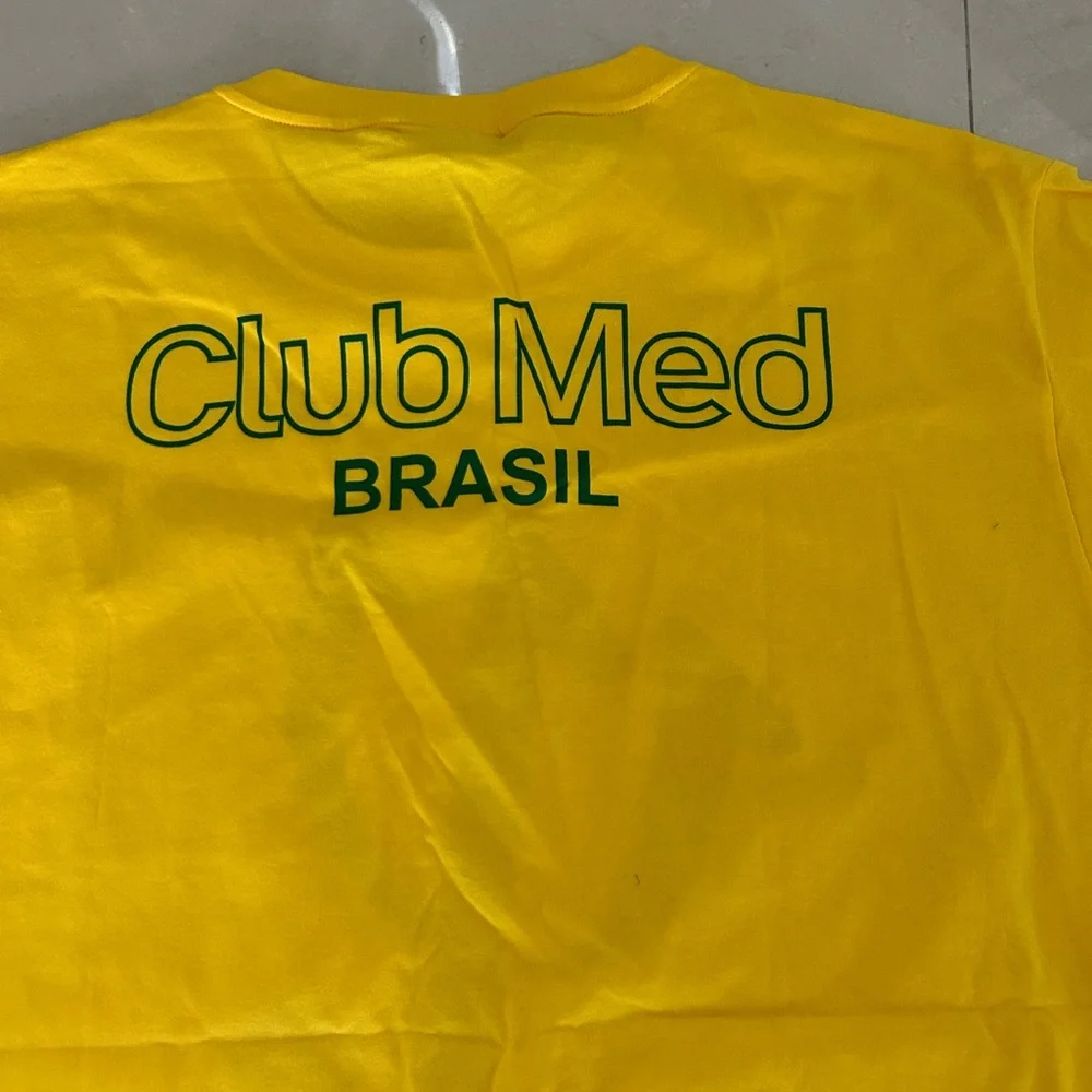 Club med Brazil NEW Yellow Graphic T-Shirt - Picture 7 of 7
